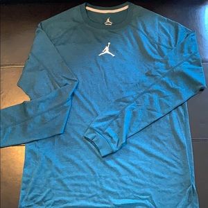 Men’s Medium Nike Dryfit - Long Sleeve